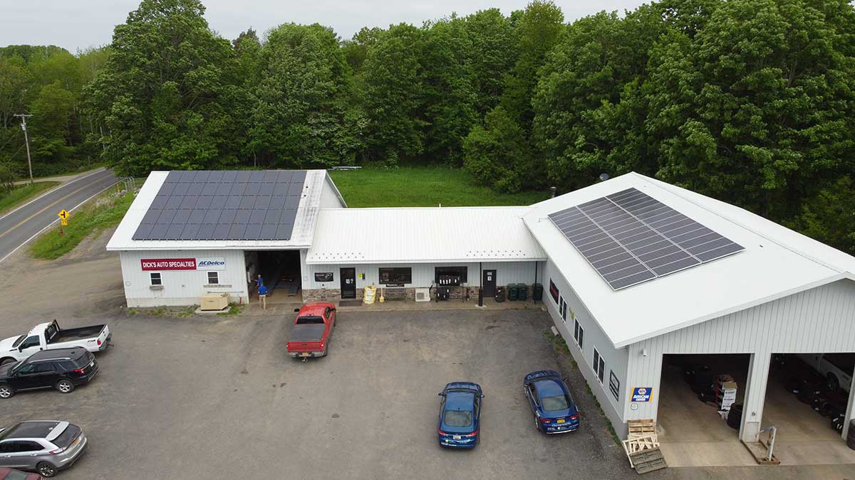 Dick’s Auto Goes Solar